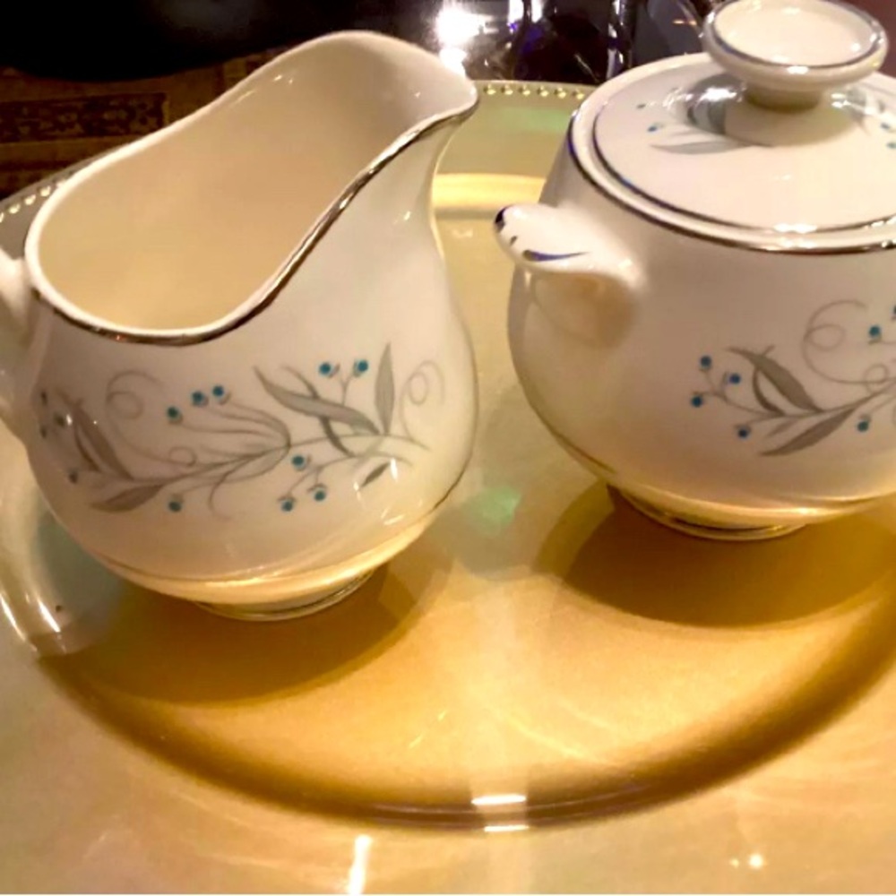 Sugar bowl and creamer set white platinum trim